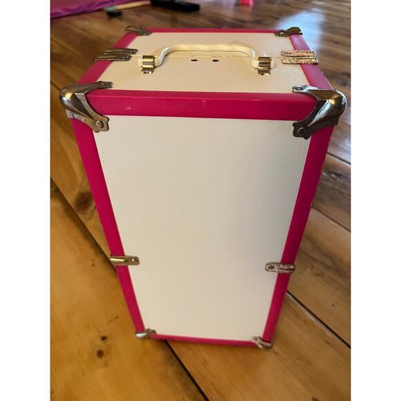 Vintage Jem & The Rockers Wood Doll Storage Case Holder Pink White W/ Handle - Picture 3 of 9